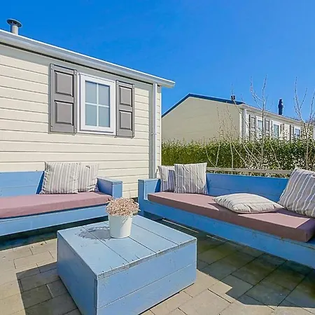 Luttikduin Nr 15 - Aan Zee